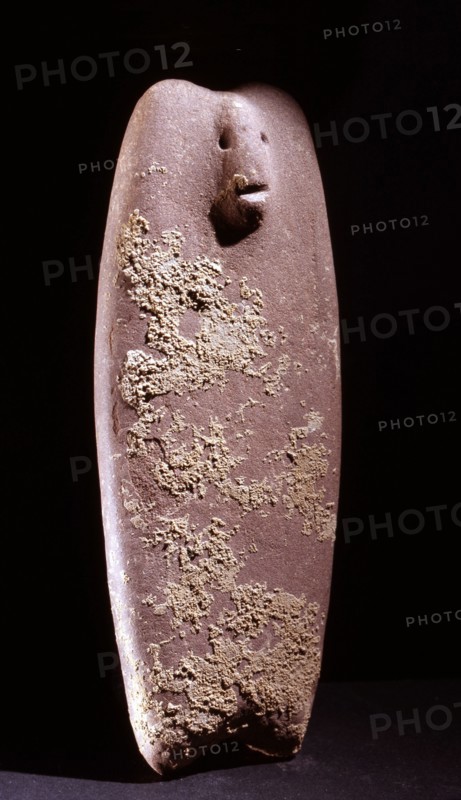 Cosmetic palette with anthropomorpic decoration