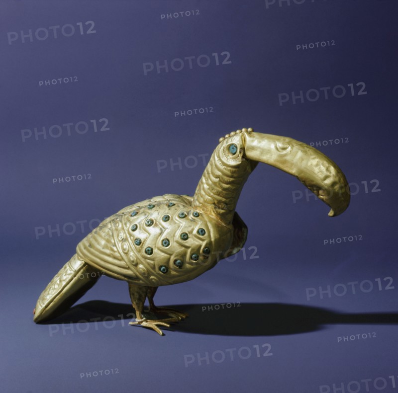 Elaborate golden bird, probably of supernatural origin and mythological significance