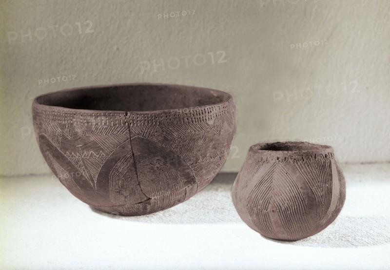 Decorated vessels