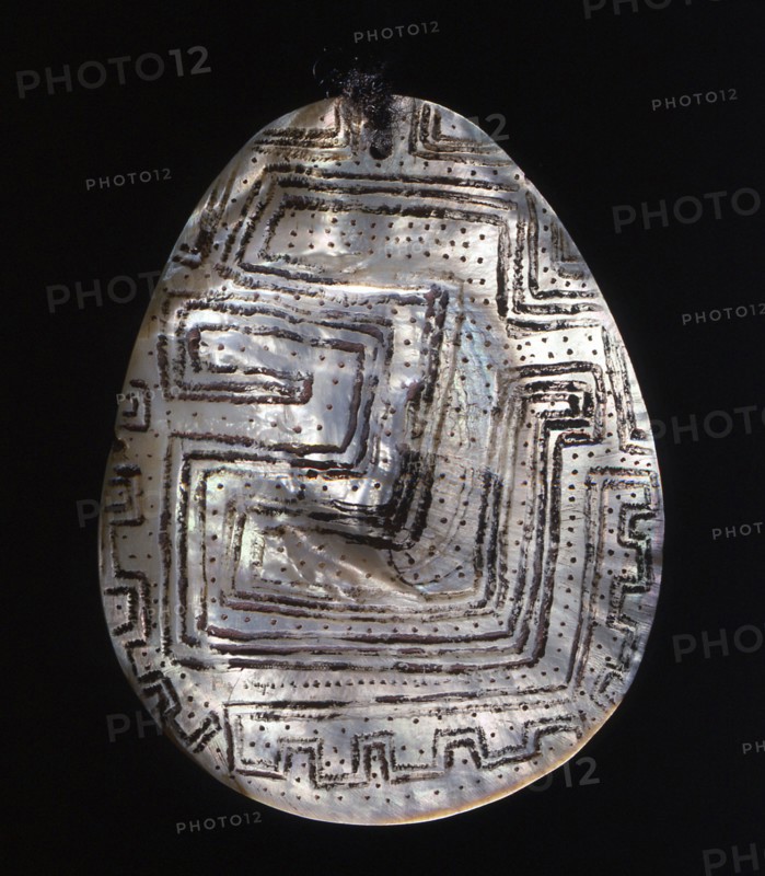 Mother of pearl pendant