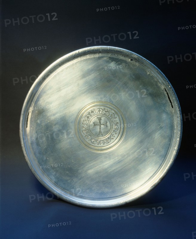 A flat silver plate with niello decoration from the First Cyprus Treasure