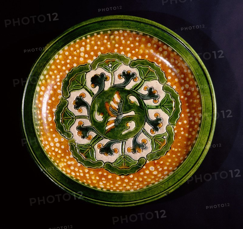 A sancai three colour glazed pottery offering dish