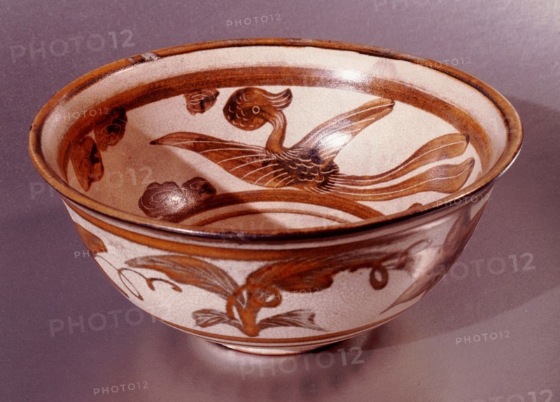 Painted and engraved bowl