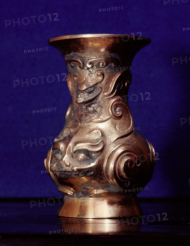 Bronze ritual vessel with gold sheet overlay