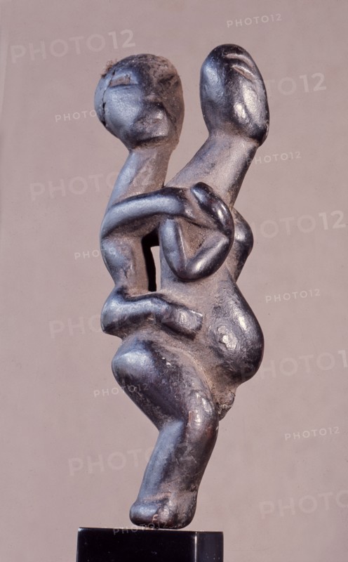 Mother and child of unknown origin