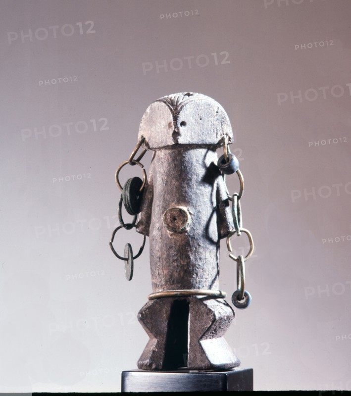 Yanda figure, incorporating protective power in the mani society, for use against illness, to promote fertility or success in hunting