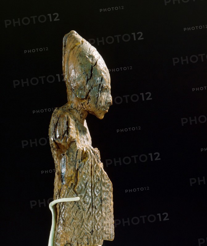 Statuette of a king wearing the crown of Upper Egypt and his jubilee robe