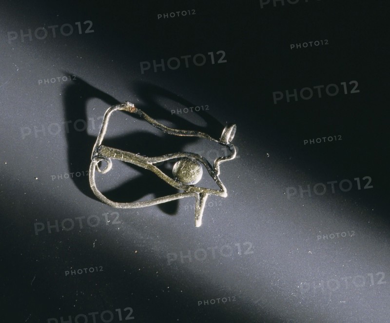 Wedjat eye amulet