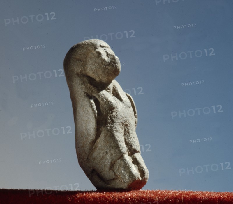 Amulet in the form of the Ba bird with folded wings