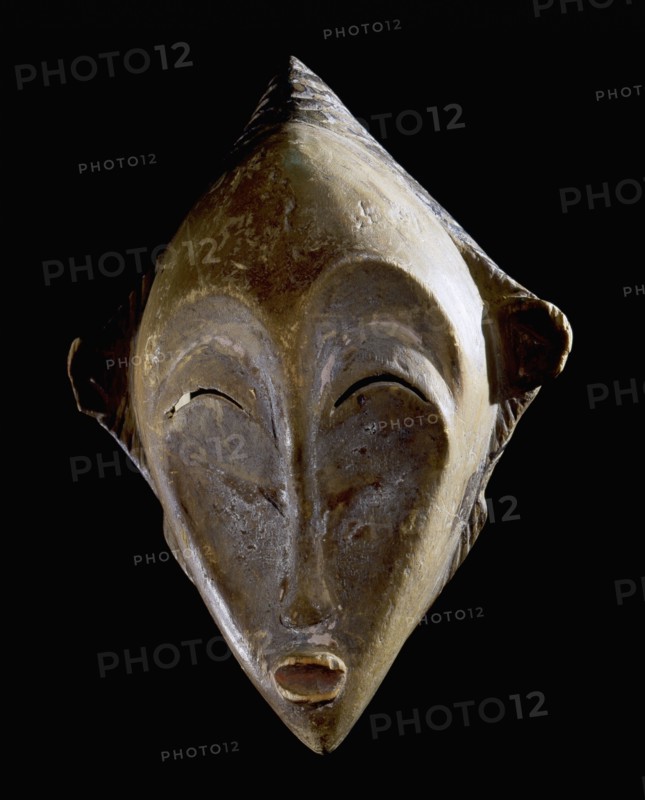 Mask worn by stilt dancers at funeral ceremonies of the Punu and Ashira peoples