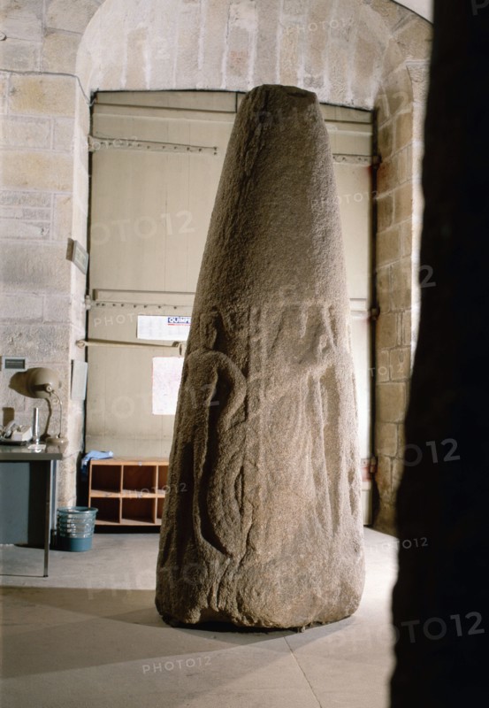 Standing stone of Kervadel, detail