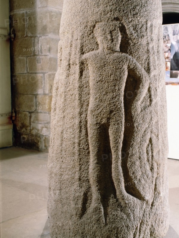 Standing stone of Kervadel, detail