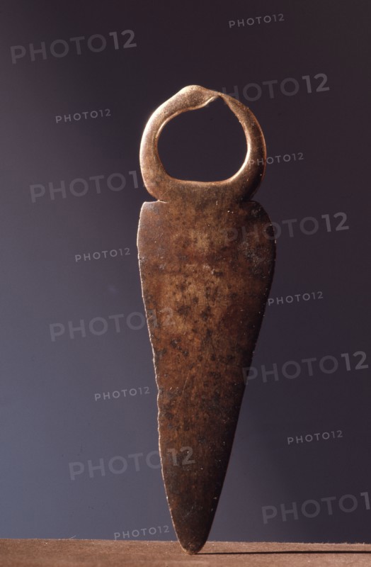 Cult knife used in circumcision rites or for tribal markings