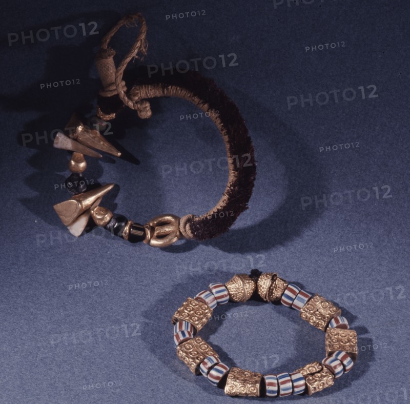 Jewellery worn as insignia by senior officials of the court of the Ashanti kings
