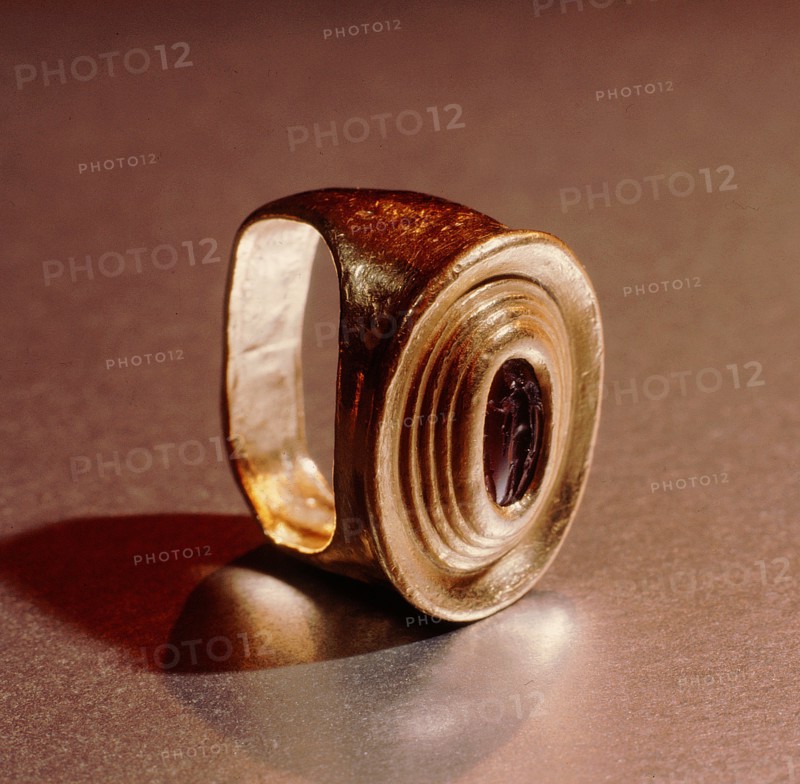Spiral ring