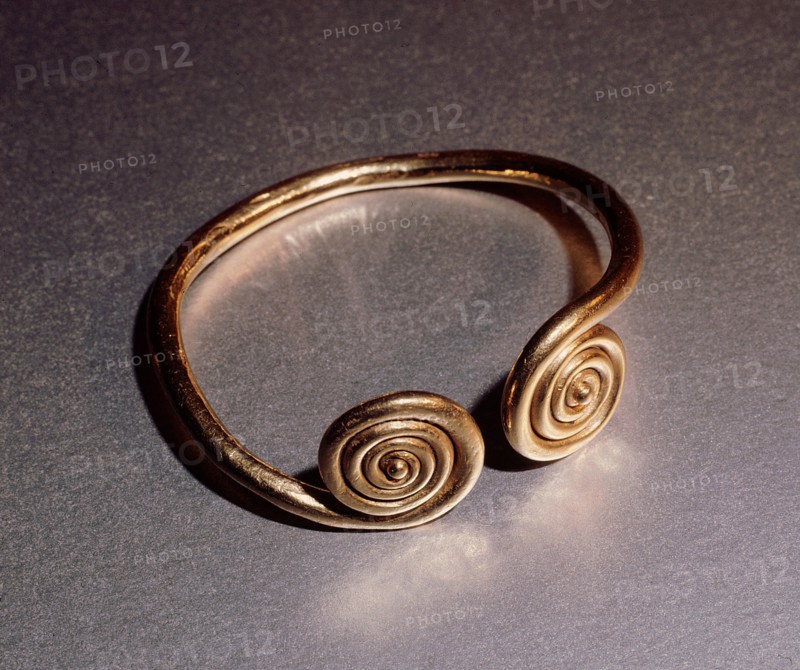 Spiral bracelet