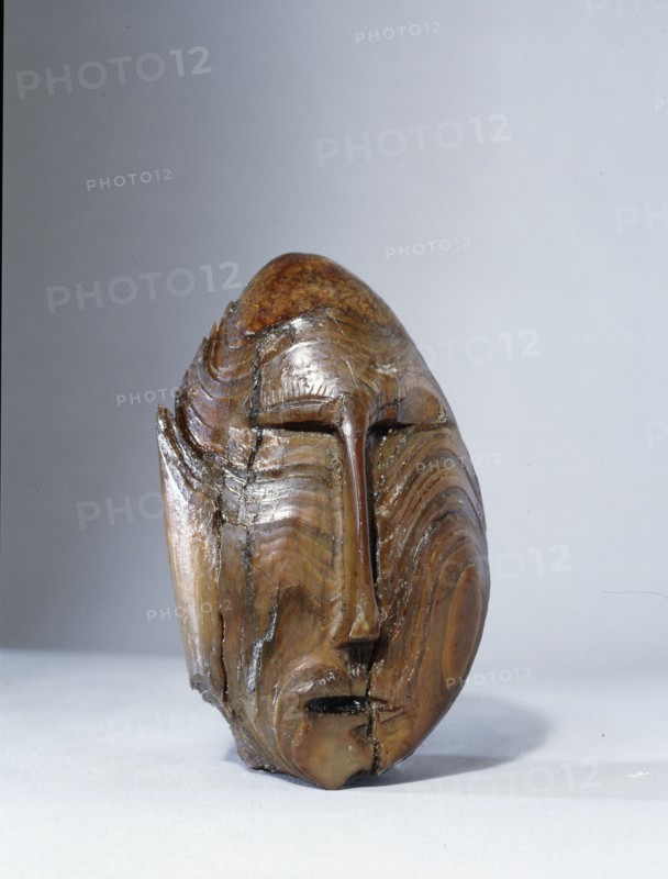 Stylised egg shaped head
