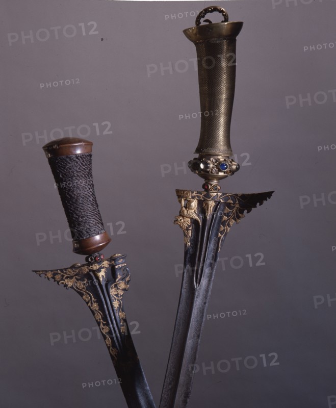Balinese men regarded the kris as the main symbol of their social identity, an heirloom that embodied part of the family deity, and had itself vital spiritual force