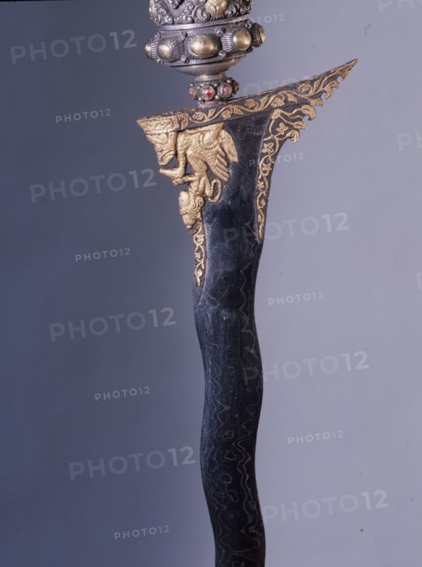Balinese men regarded the kris as the main symbol of their social identity, an heirloom that embodied part of the family deity, and had itself vital spiritual force