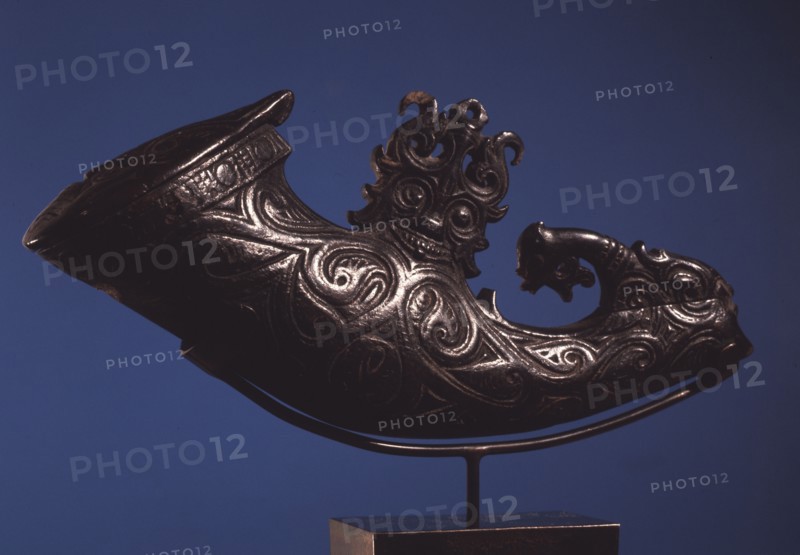 A buffalo horn container with the face of singa, the Batak version of the cosmic serpent Naga, used by shaman to store magic medicine