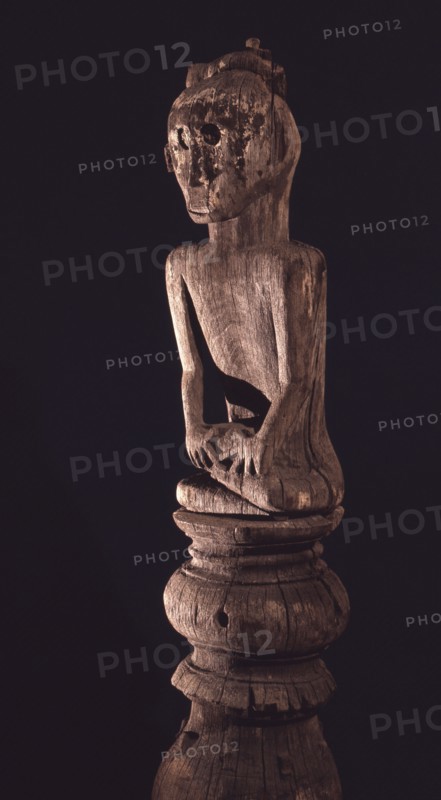 Figurative post, sometimes known as a hampatong
