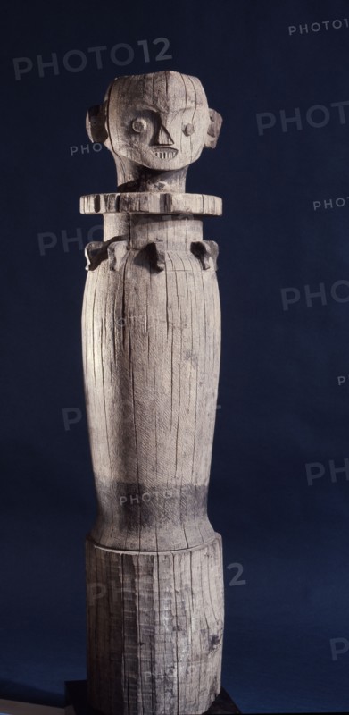 Figurative post, sometimes known as a hampatong