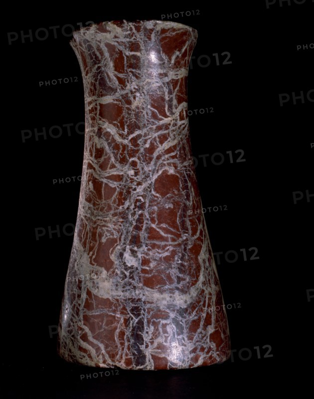 A proto bactrian column idol