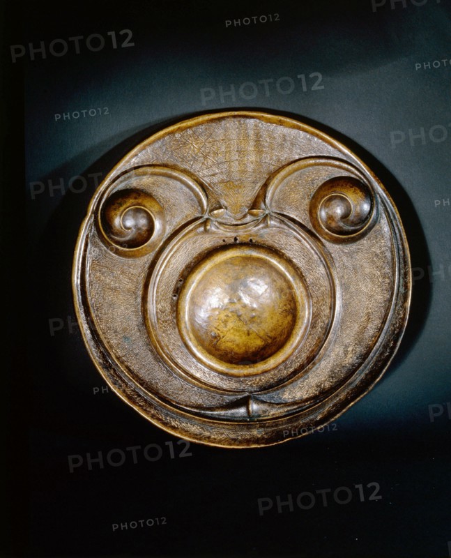 Hammered bronze disc