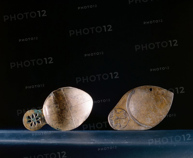 Flat bronze spoons