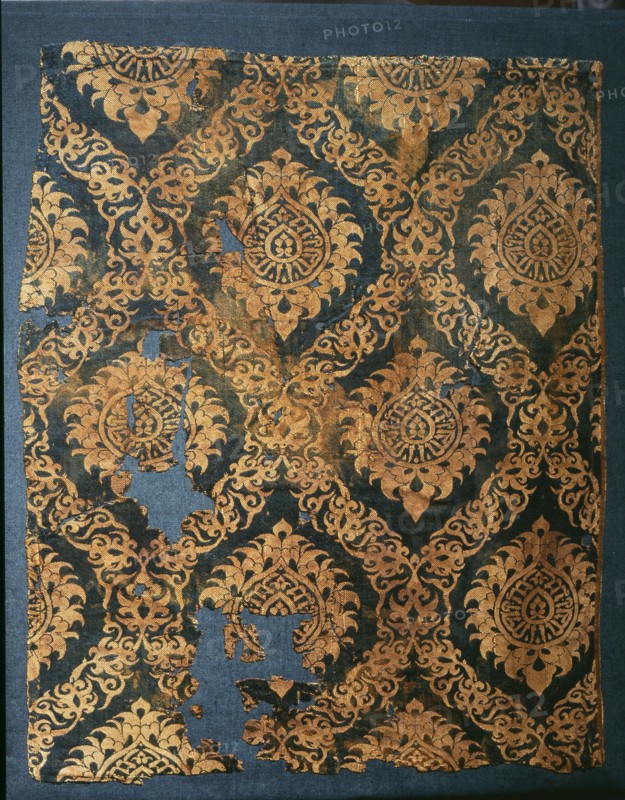 Textile with rosettes which have the name of the Sultan woven in