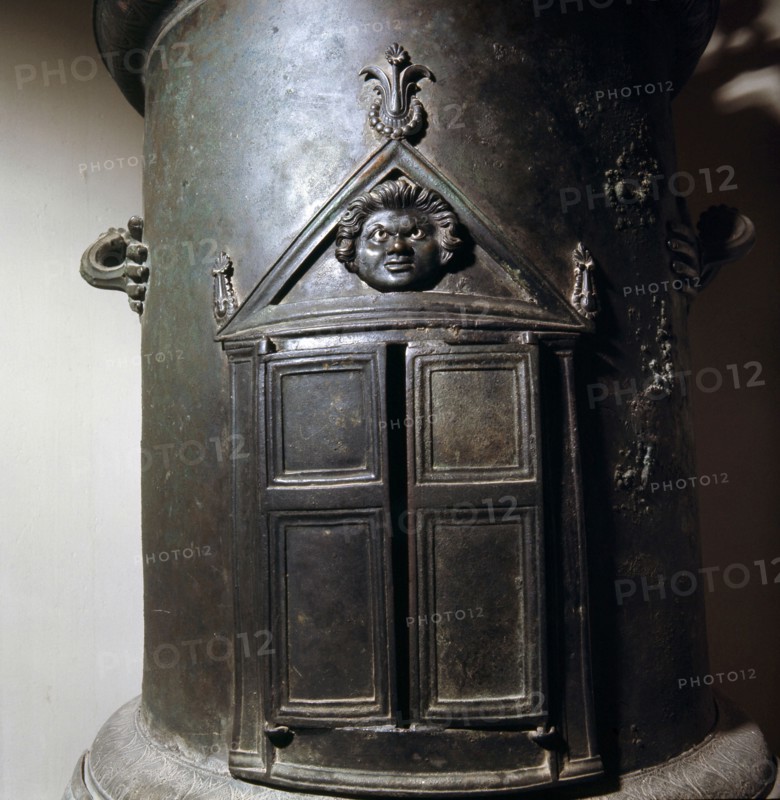 Heating apparatus; a food warmer