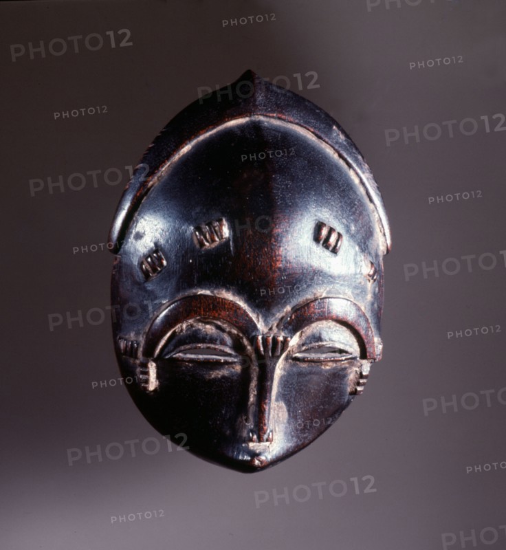 Miniature Baule mask, probably carried as a prestige object by a carver or the owner of a full sized mask