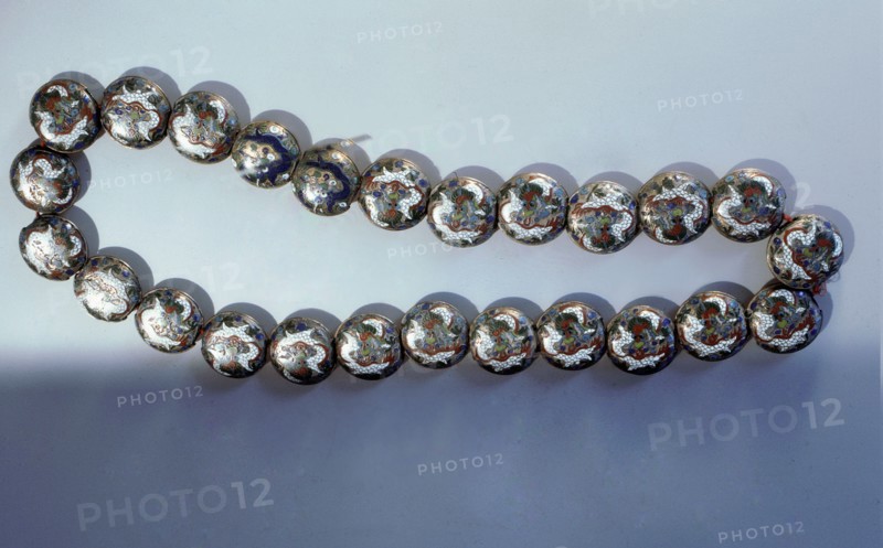 Necklace with enamelled beads