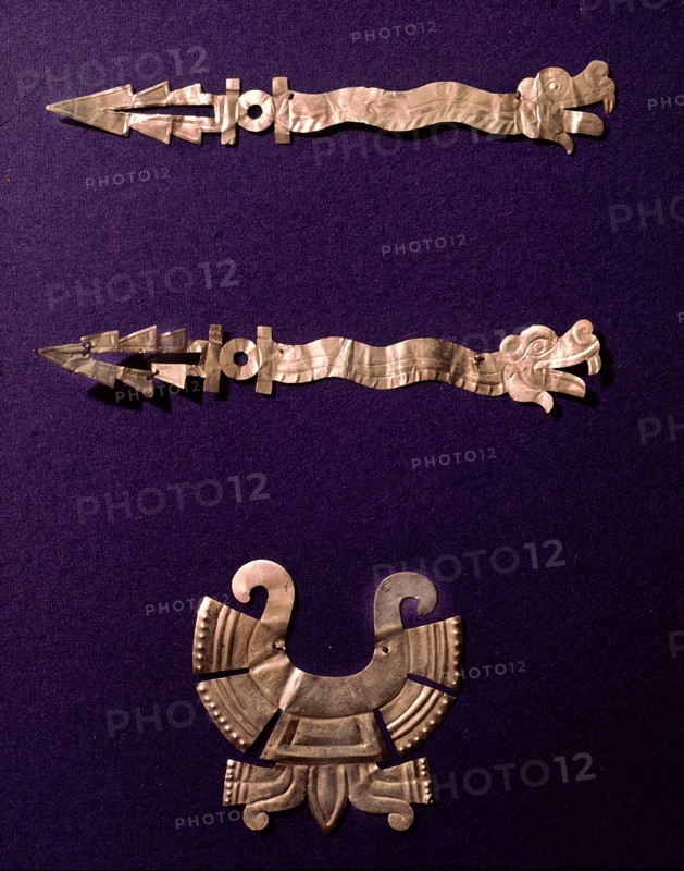 Labret and two xiuhcoatl fire serpent