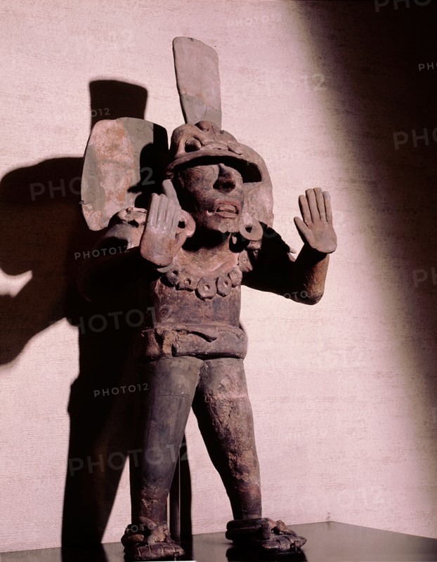 Urn in the shape of a participant of the ball game