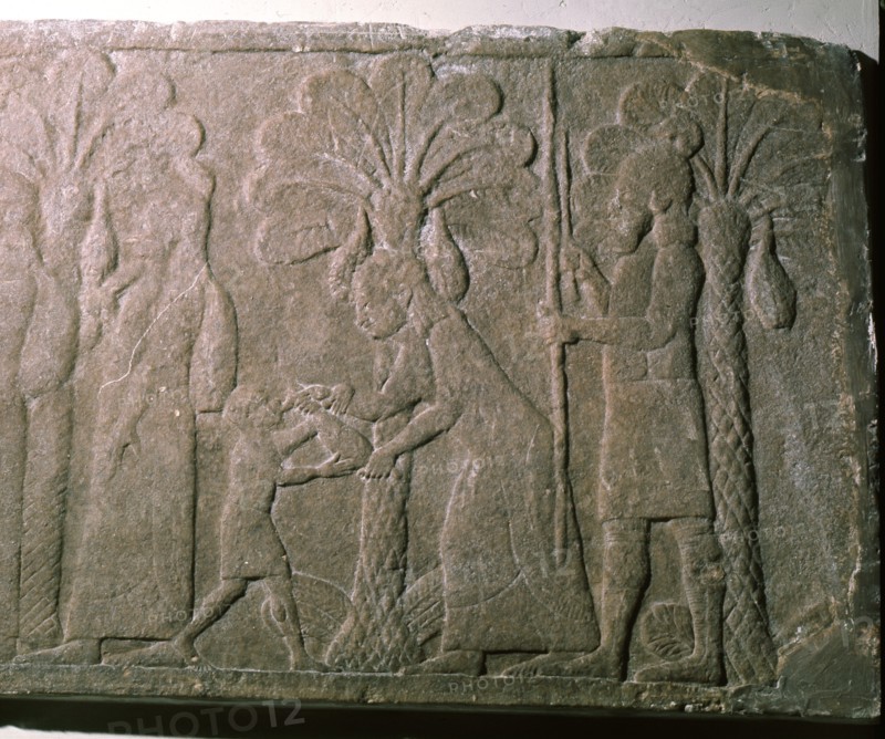 Assyrian soldiers escorting Chaldean prisoners