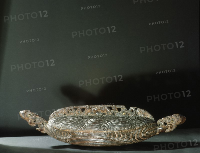A papahou, flat treasure box, used to hold ornaments that had been worn on the head of a chief and were therefore tapu