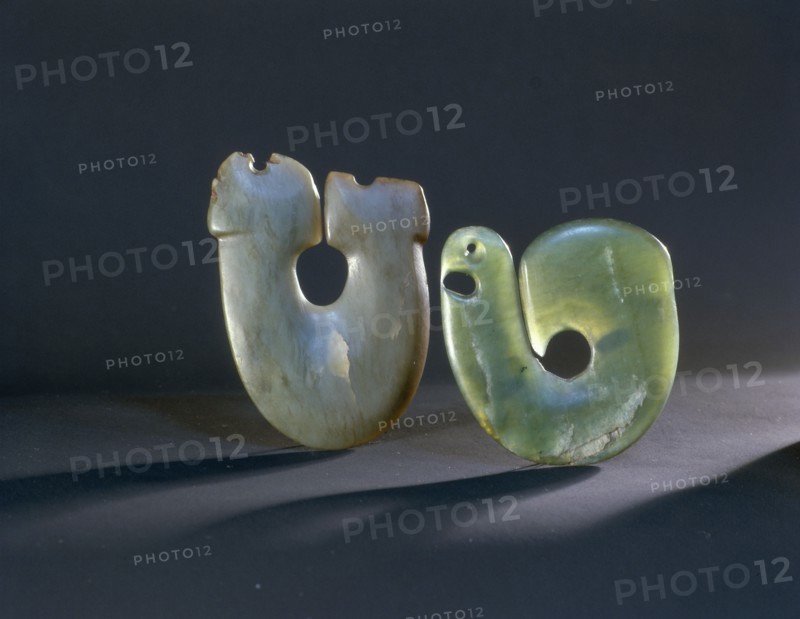 Hei matau jade fishhook pendants were a symbolic reminder of the fishhook of Maui with which he caught Te Ika a Maui, the North Island of New Zealand