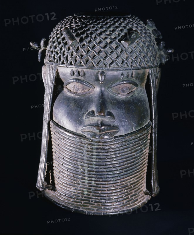 A head of an Oba (Benin king) from an ancestral shrine