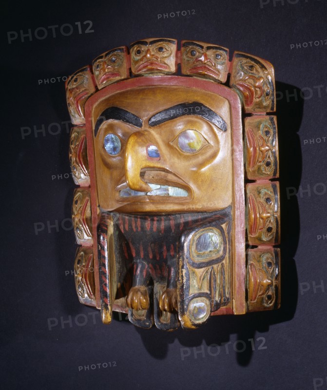 Frontlet worn by a chief attached to his headdress