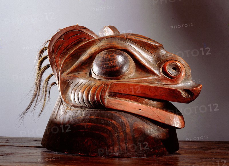 A very unusual and early warriors helmet, the representation of which may be a mouse or other rodent