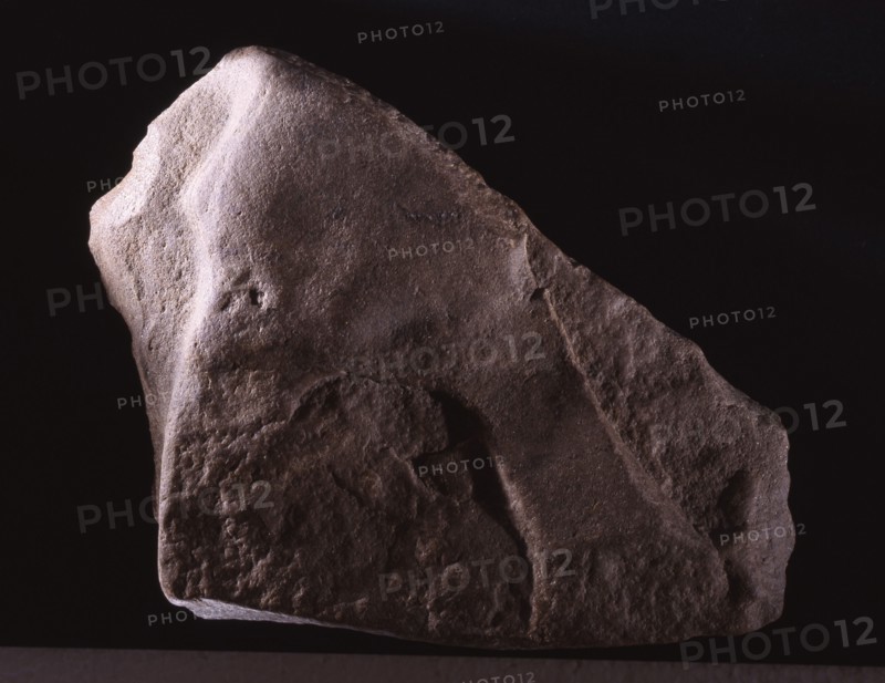 Flint, may have been modified to suggest the form of a preybirds head