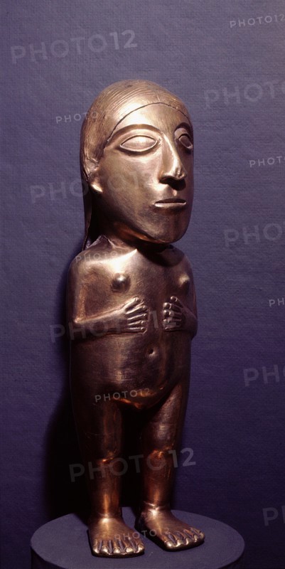 Female figurine of one of the chosen women or Mamaconas (often called Virgins of the Sun)