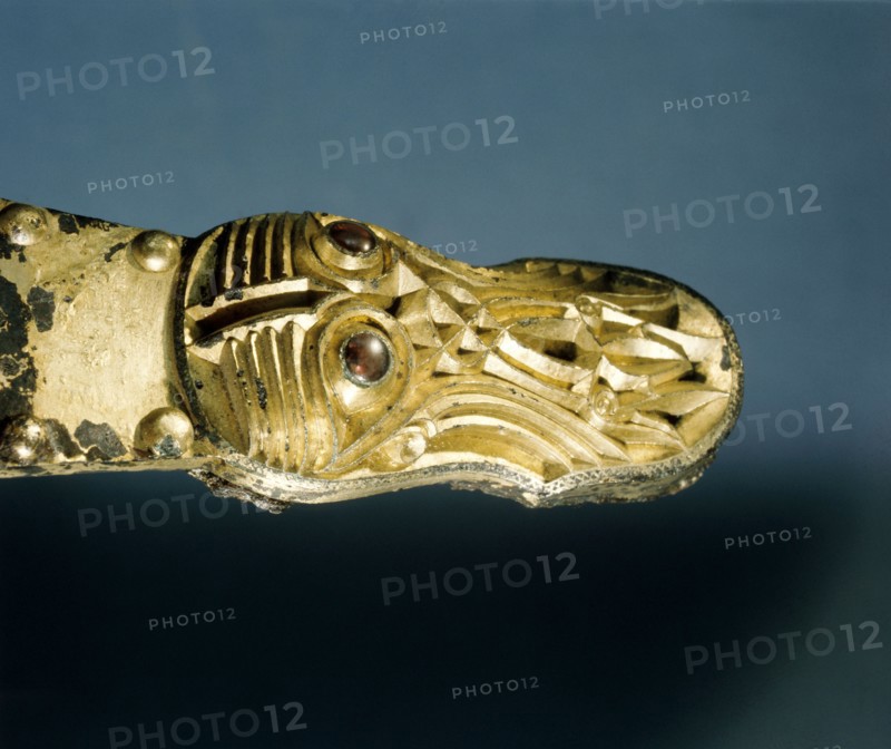 Bridle mount in the shape of an animal head