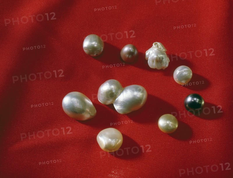 Nine large pearls