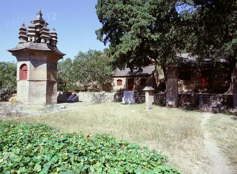 Jon Ding Ta ("Wine Top") pagoda