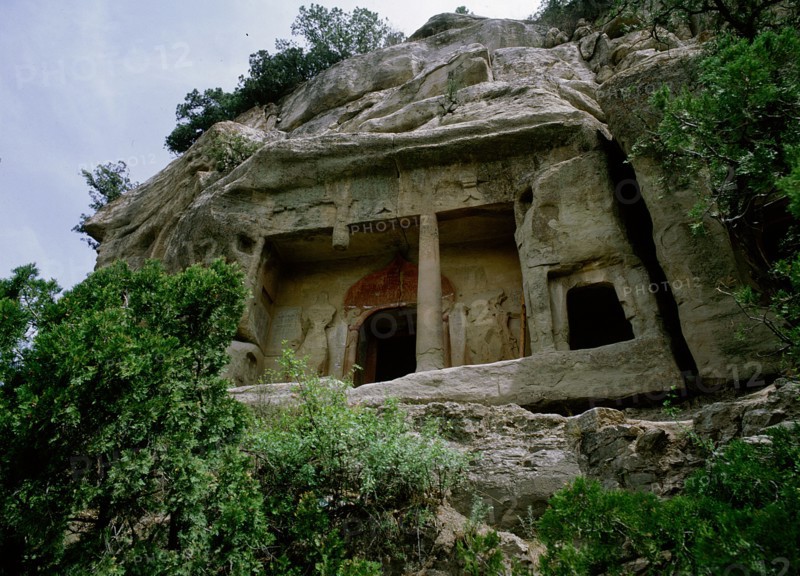 The entrance to one of the cave temples at Tianlong Shan, perched high on the cliff face