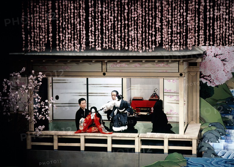 Bunraku performance