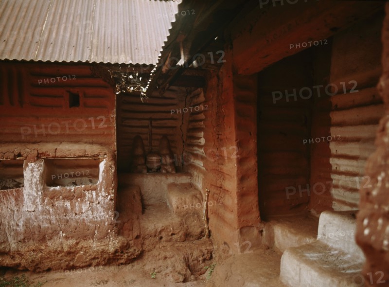 The shrine of Aruosa, the Supreme God, in the palace of Chief Ogiamwen