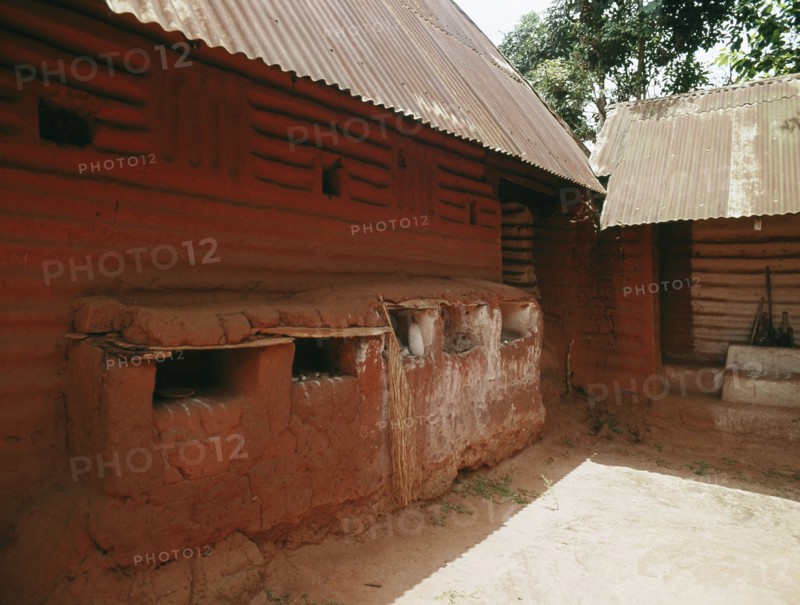 The shrine of Aruosa, the Supreme God, in the palace of Chief Ogiamwen